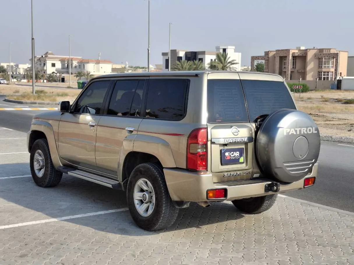 Car image 7