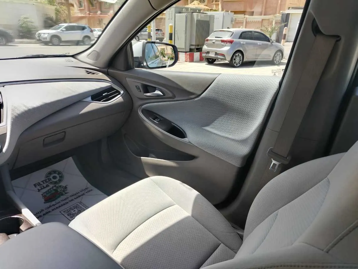 Car image 36