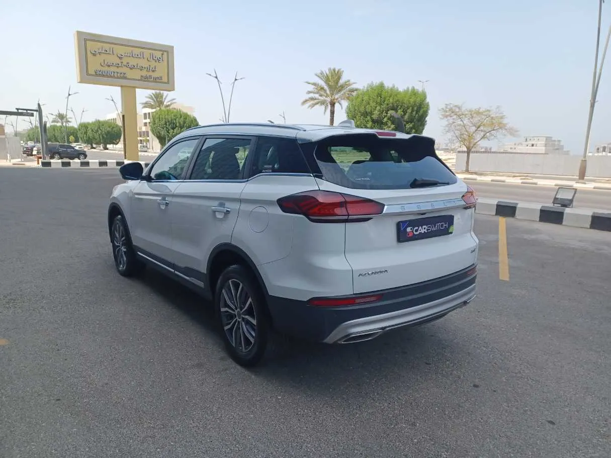 Car image 7