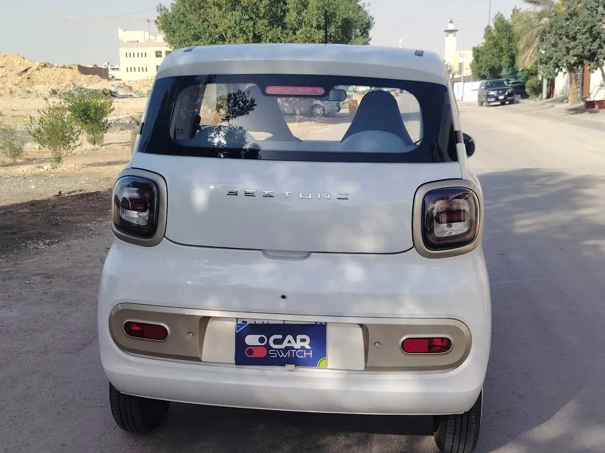 Car image 6