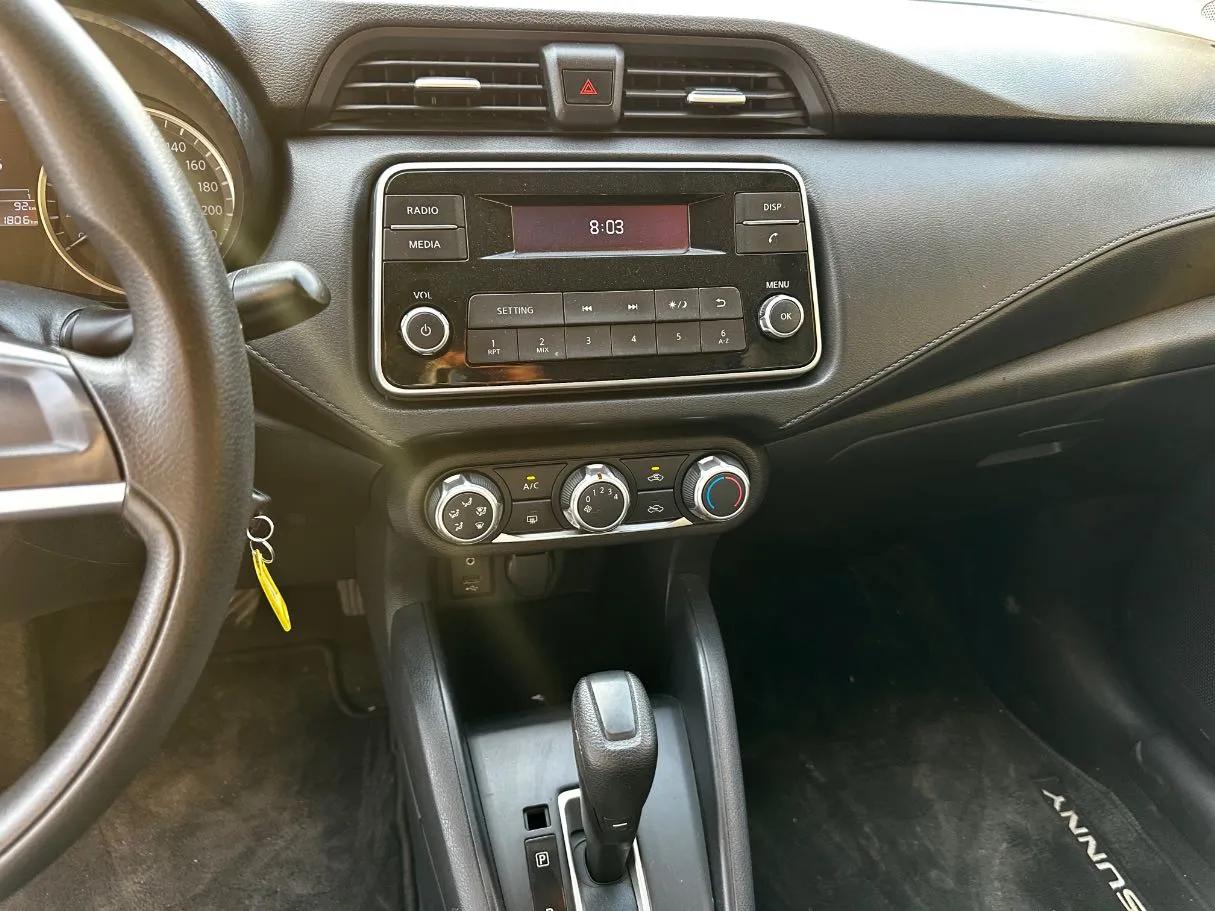 Car image 20