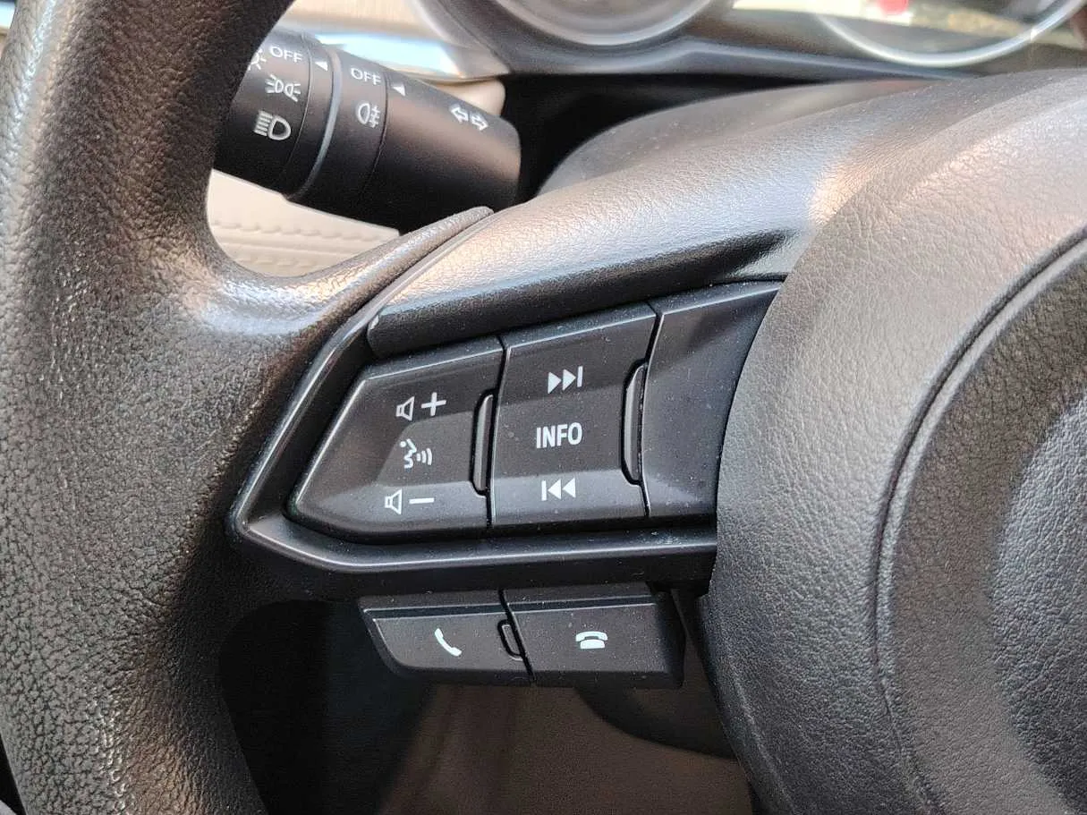 Car image 27