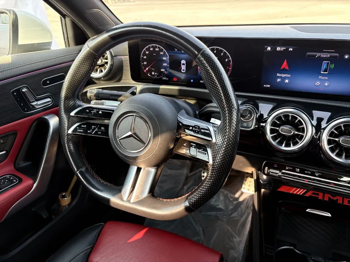 Car image 21