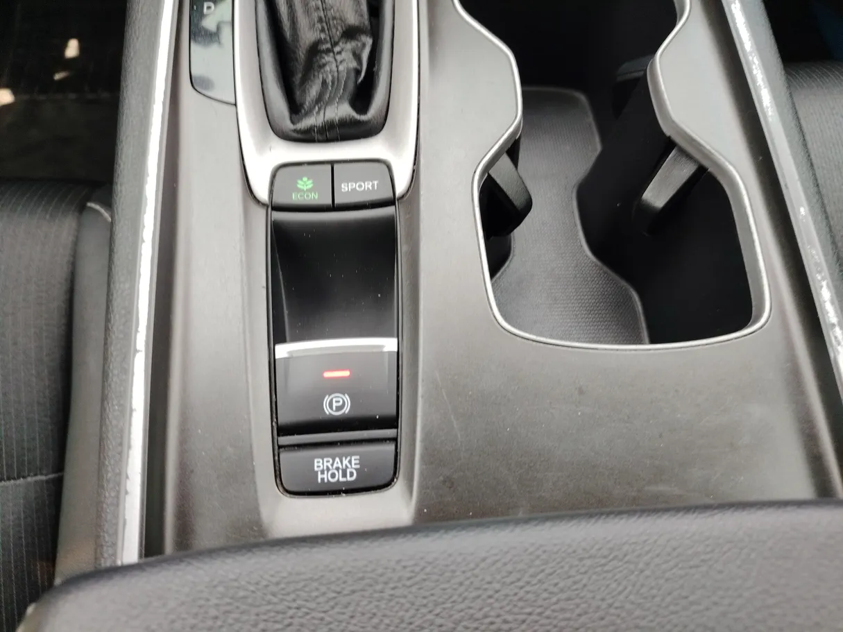 Car image 29
