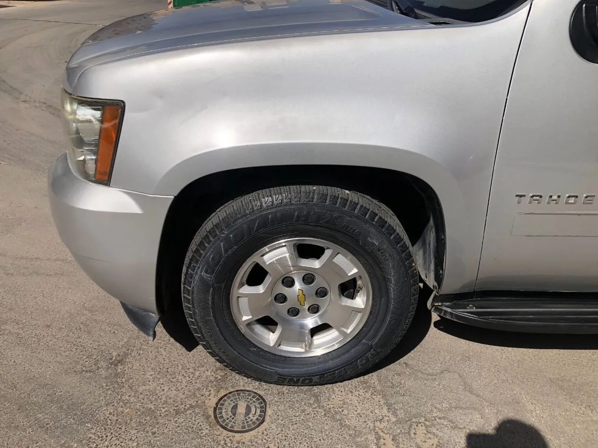 Car image 9
