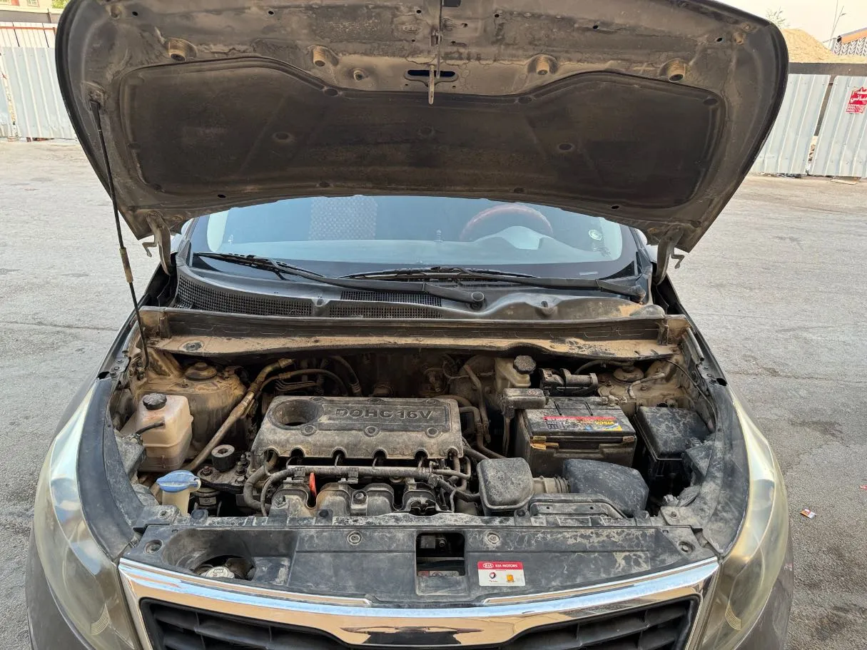 Car image 21