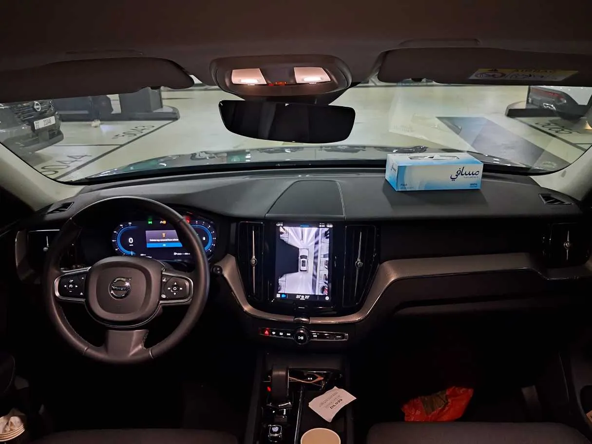 Car image 15