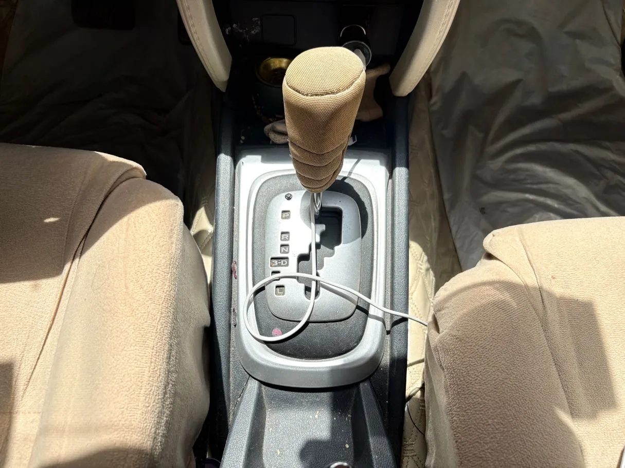 Car image 19