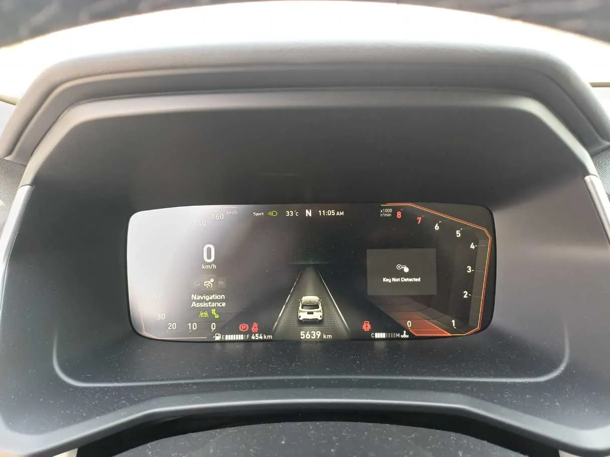 Car image 18