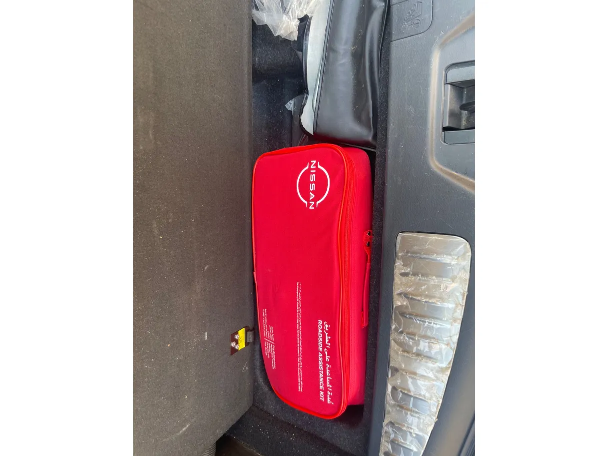Car image 25