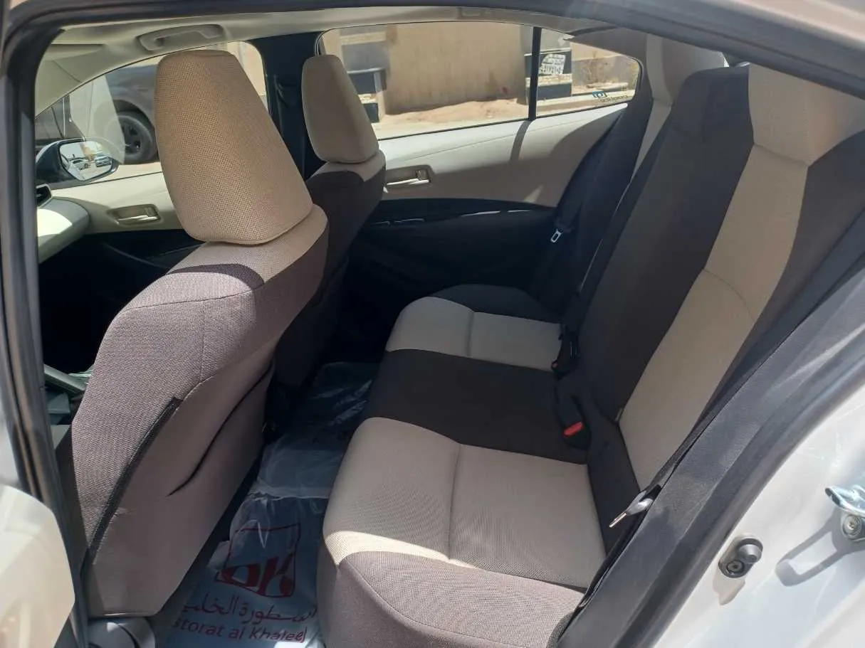 Car image 15