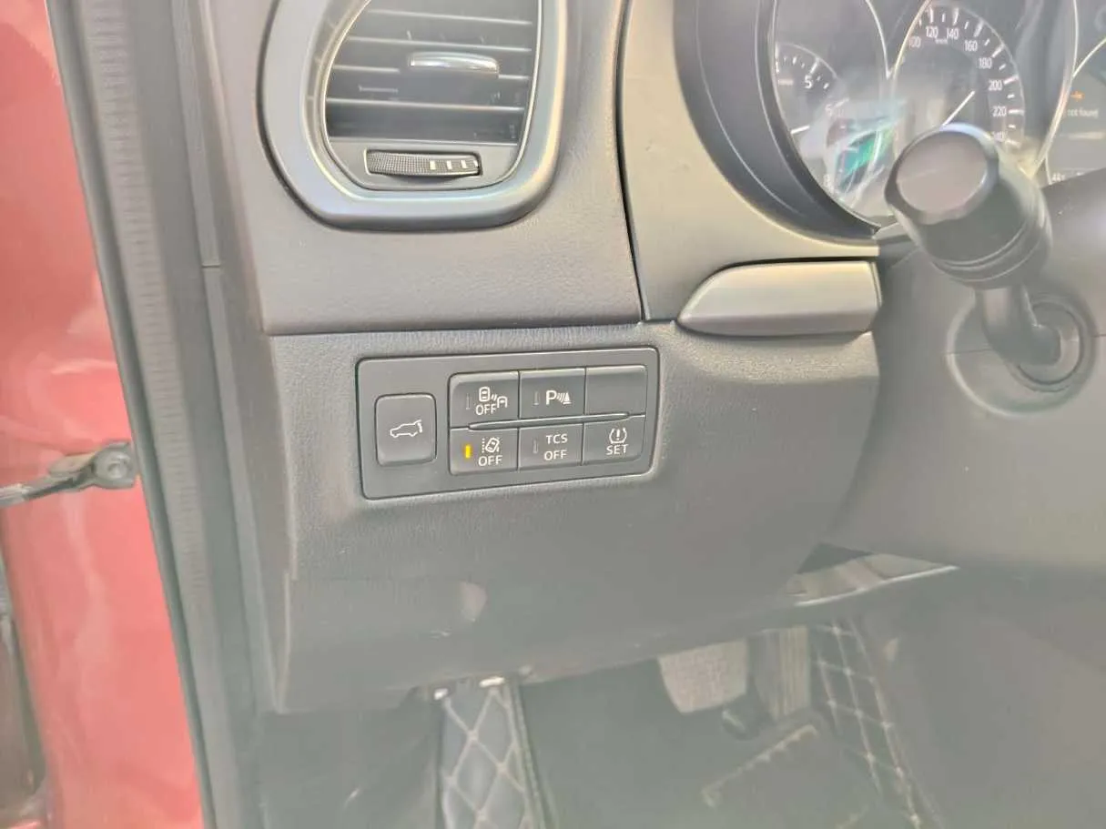 Car image 37