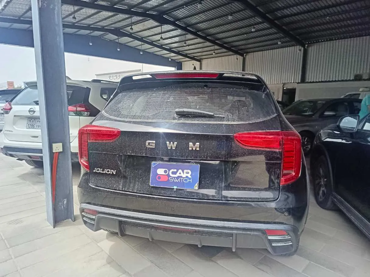 Car image 5