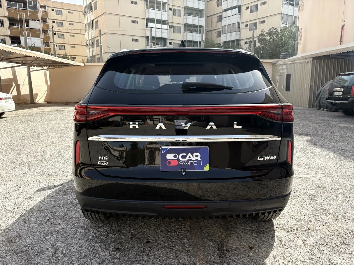 Car image 6