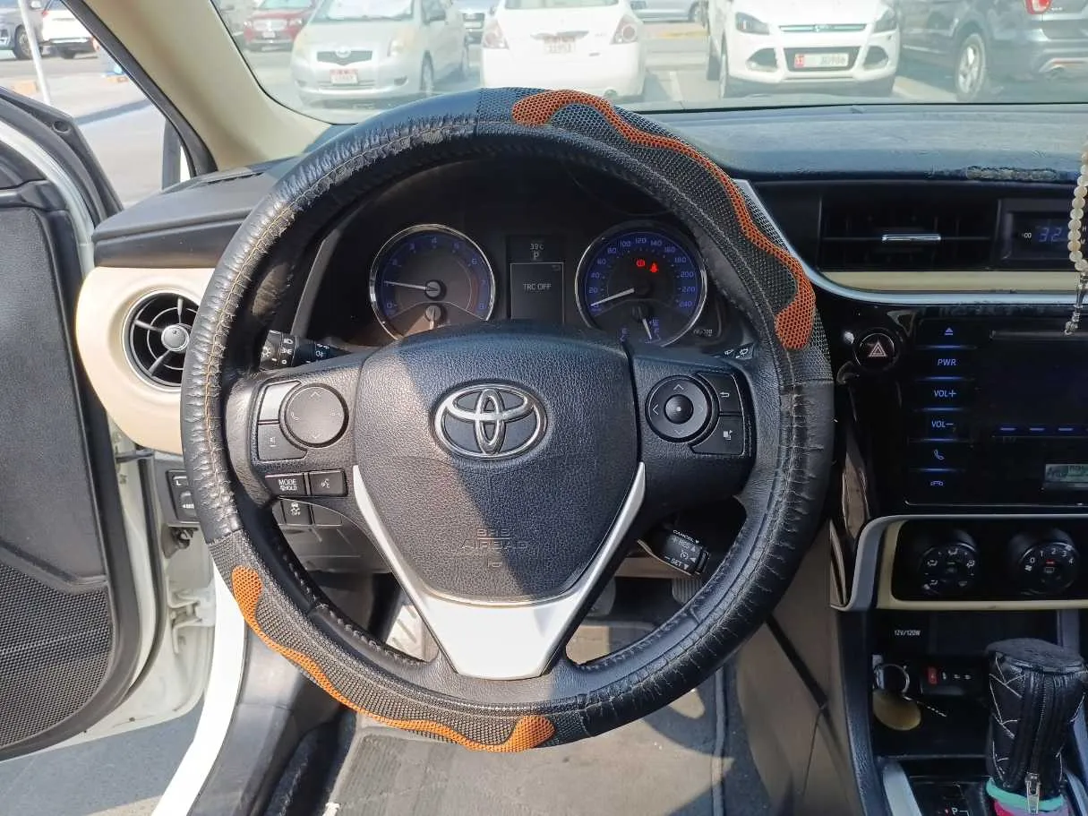 Car image 17