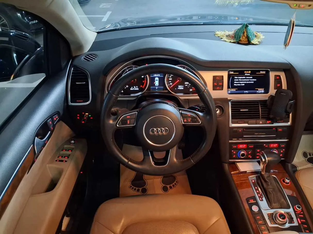 Car image 20