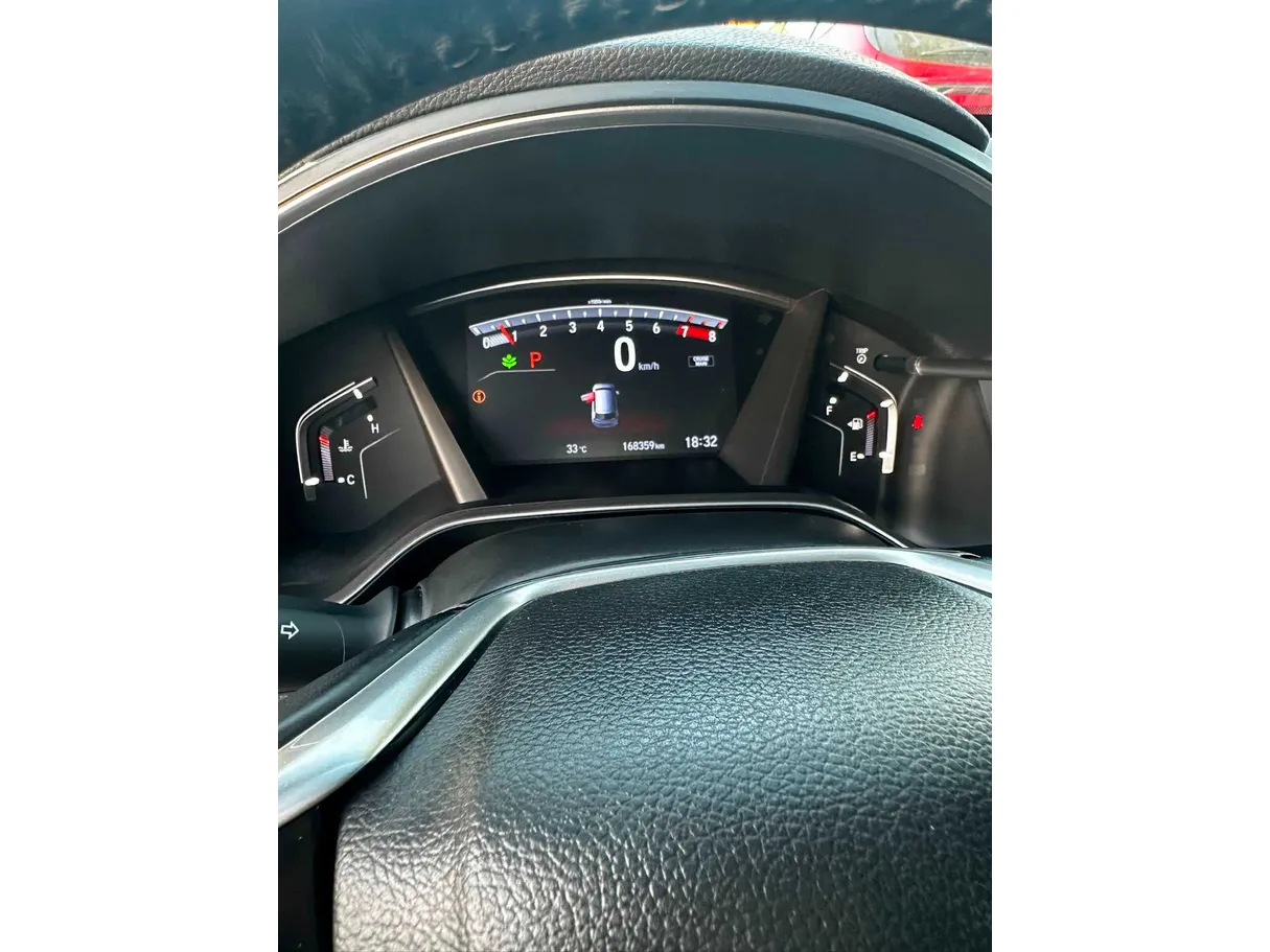 Car image 30