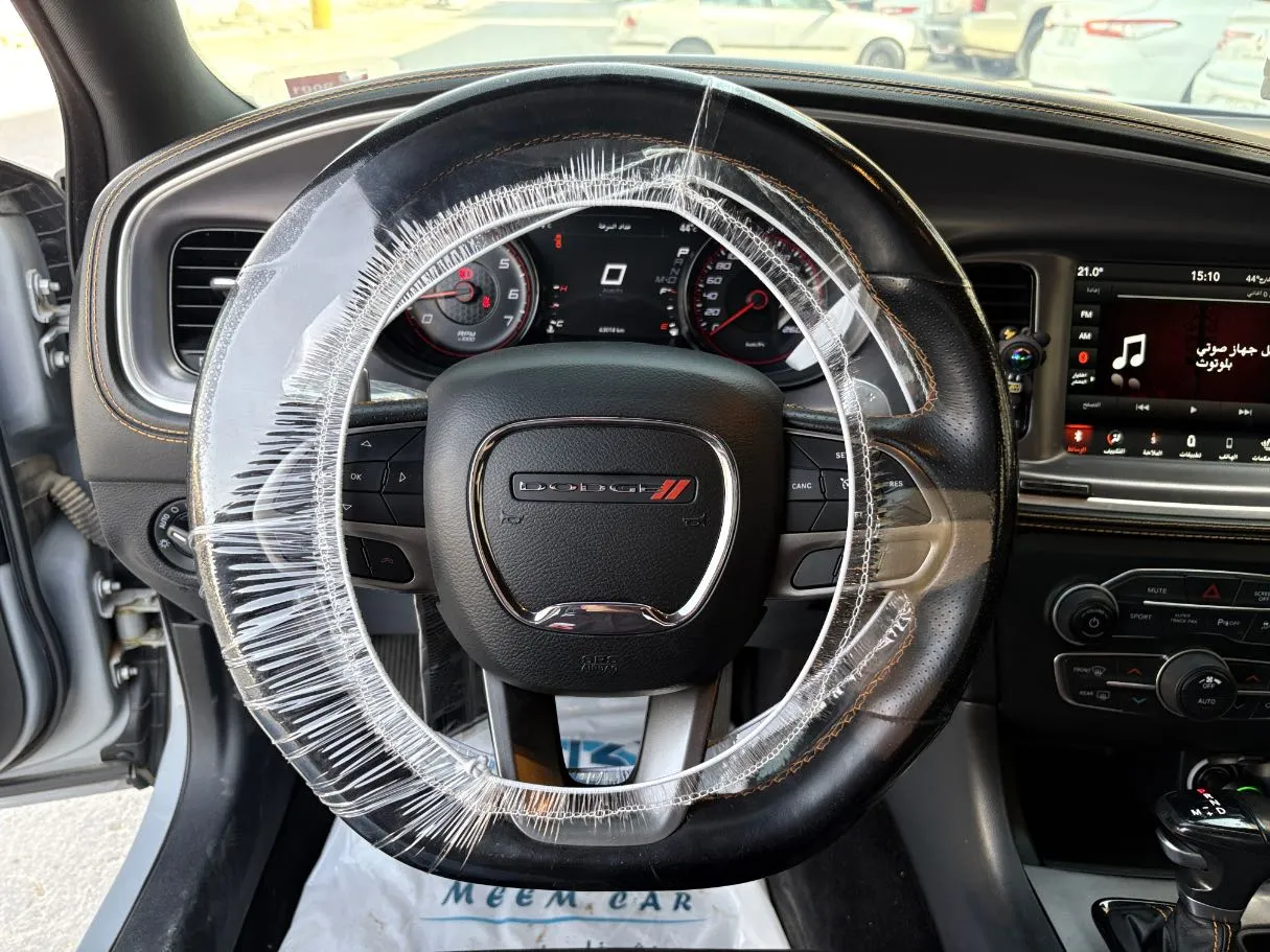 Car image 23