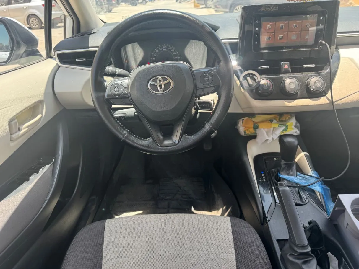 Car image 17