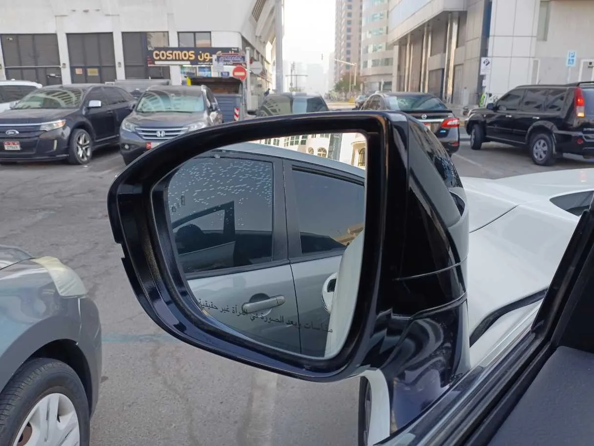 Car image 23