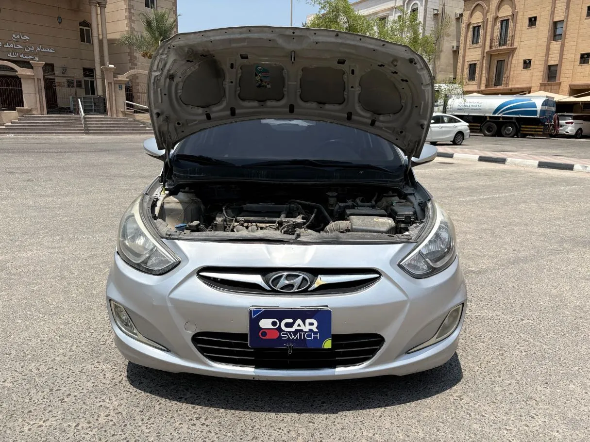 Car image 28