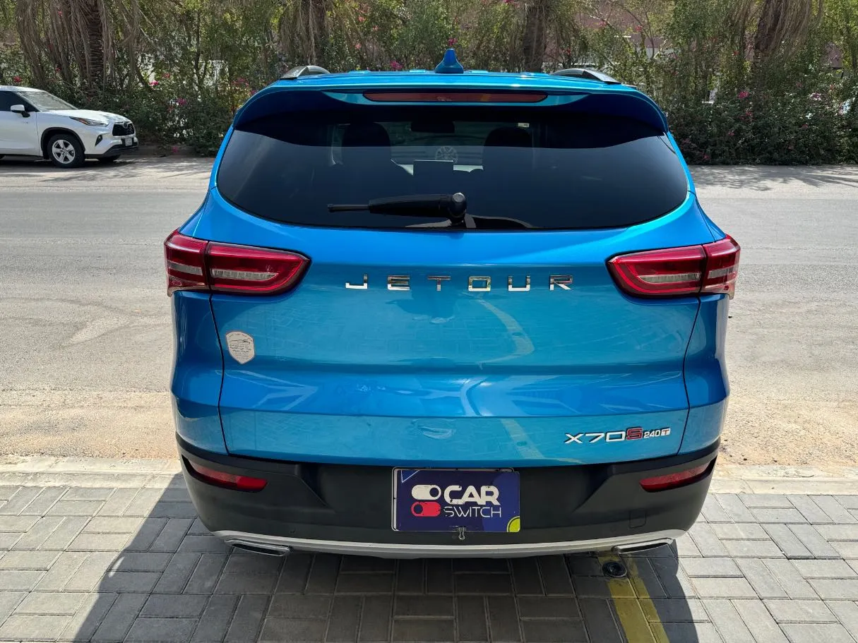 Car image 6