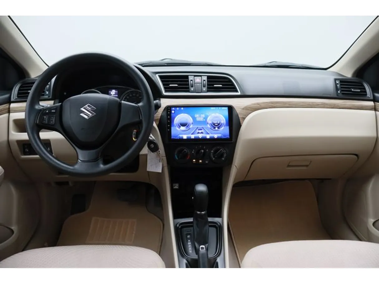 Car image 14
