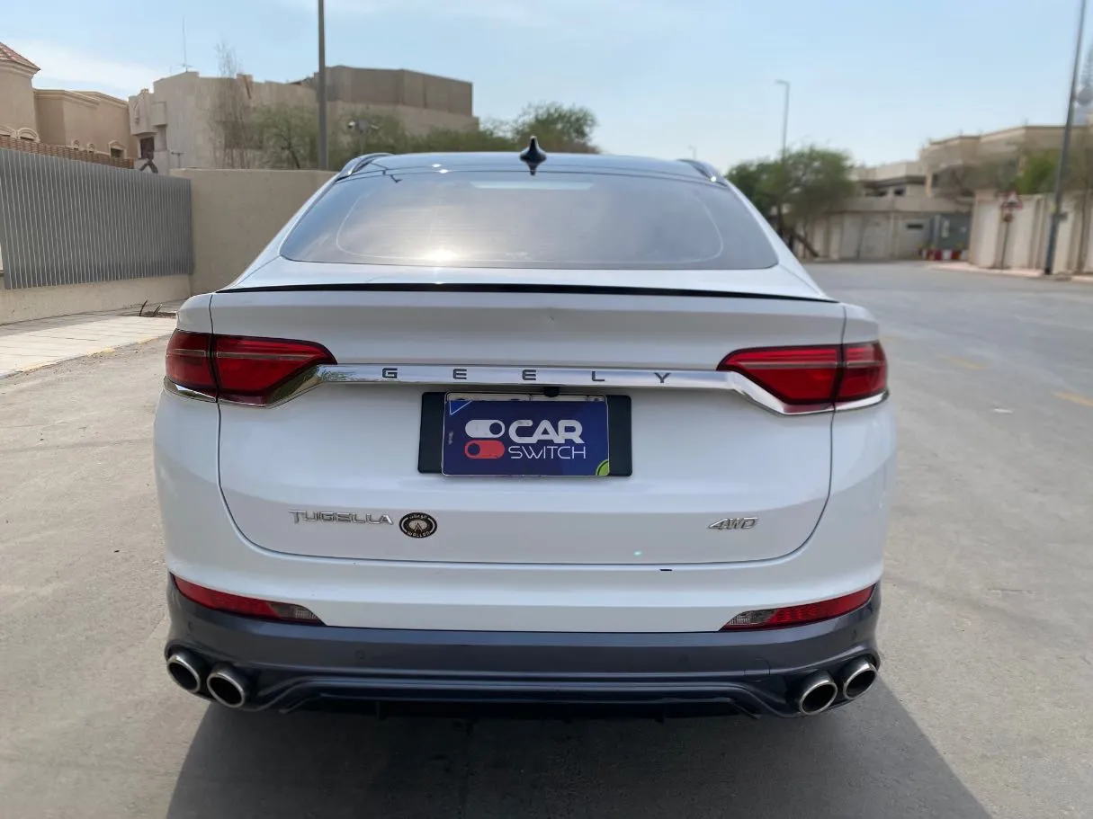 Car image 6