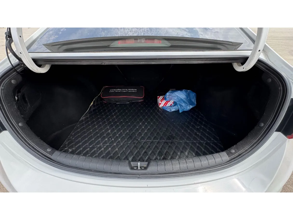 Car image 21