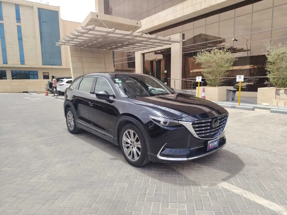Car image 3