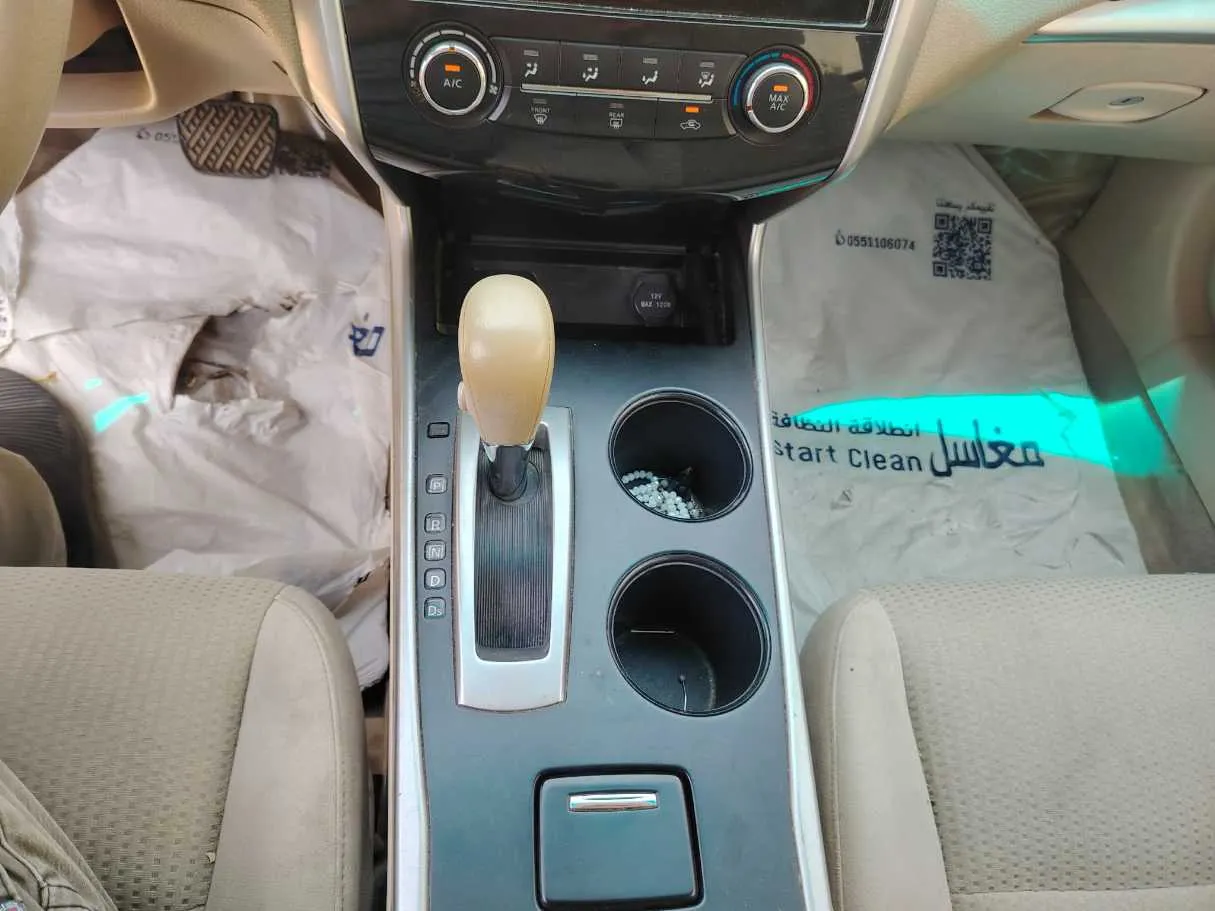 Car image 22