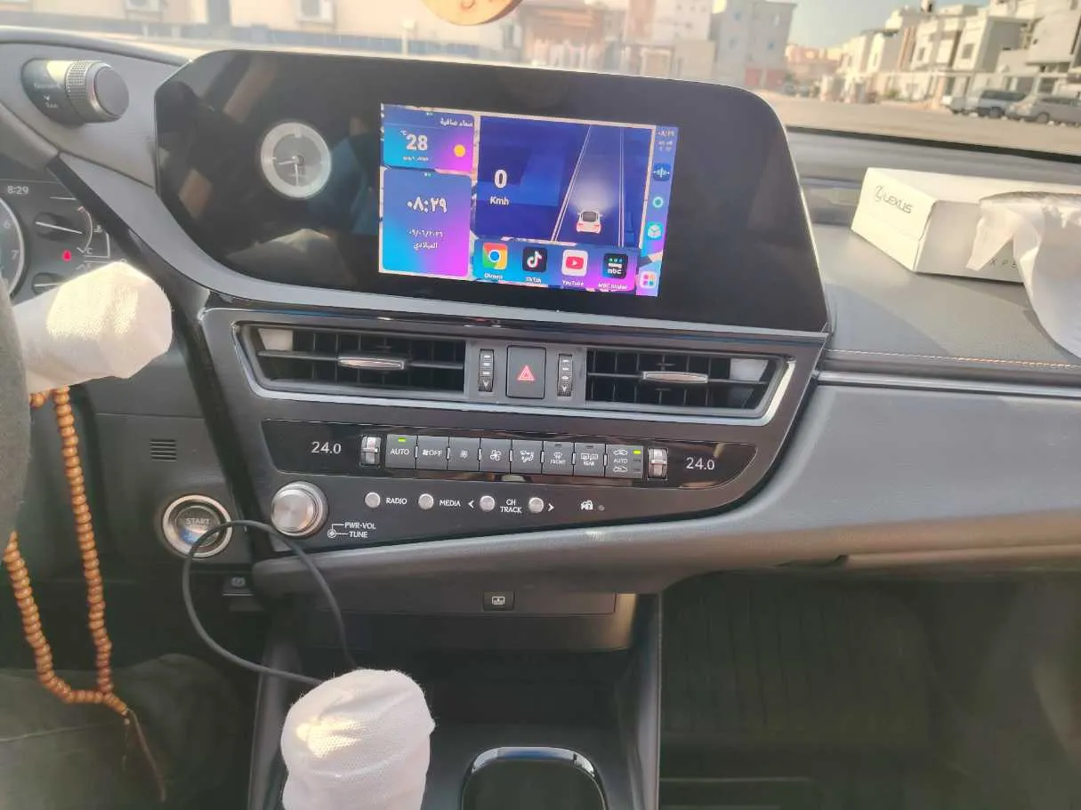 Car image 23