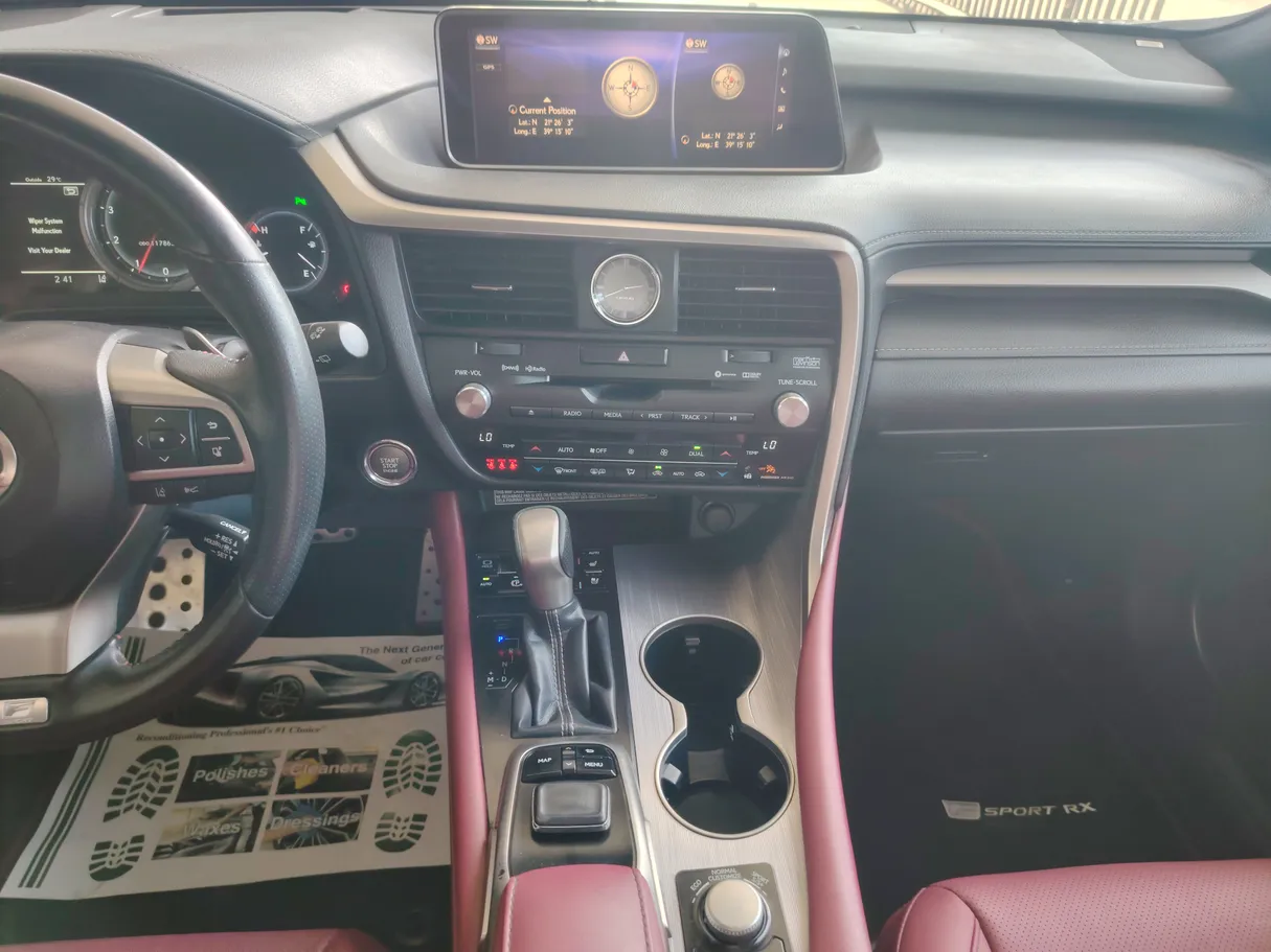Car image 26