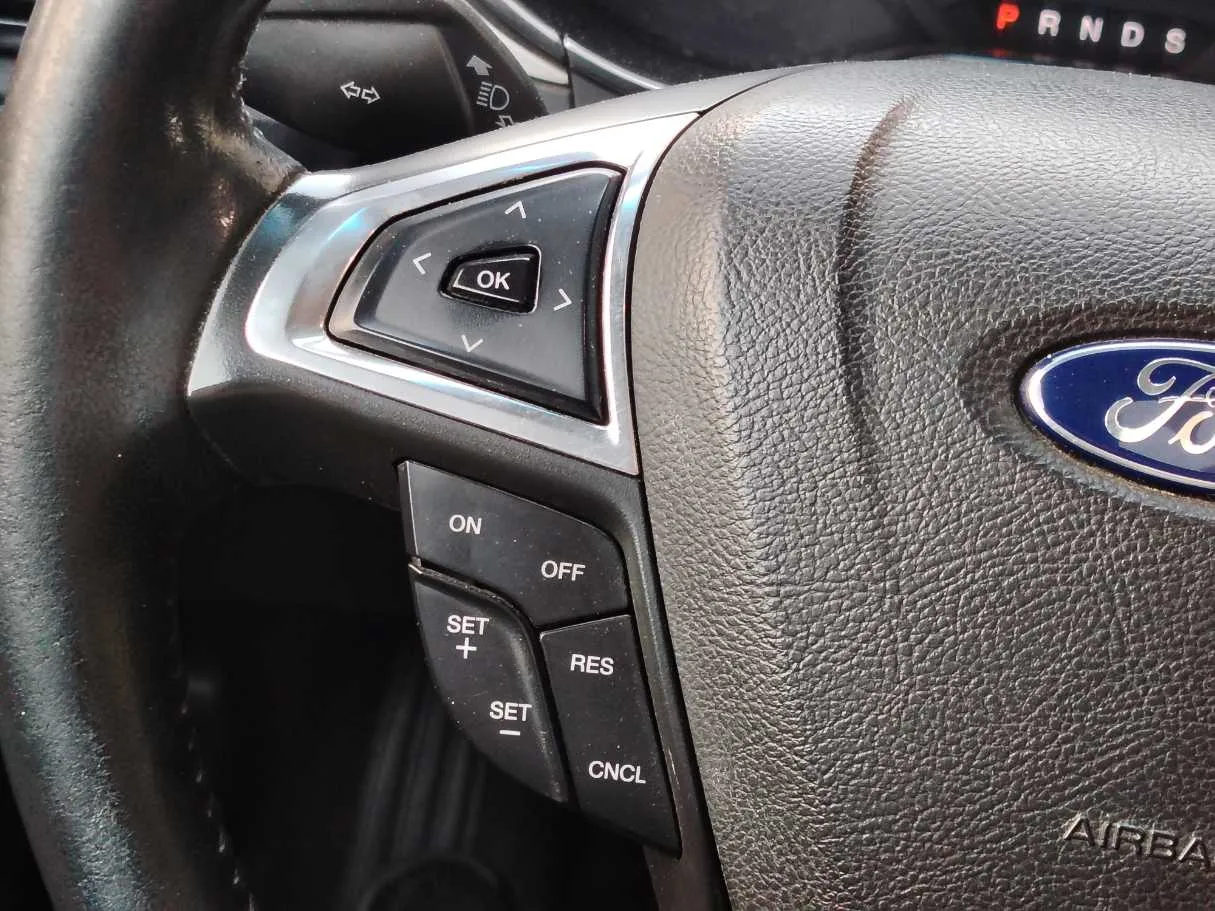 Car image 27
