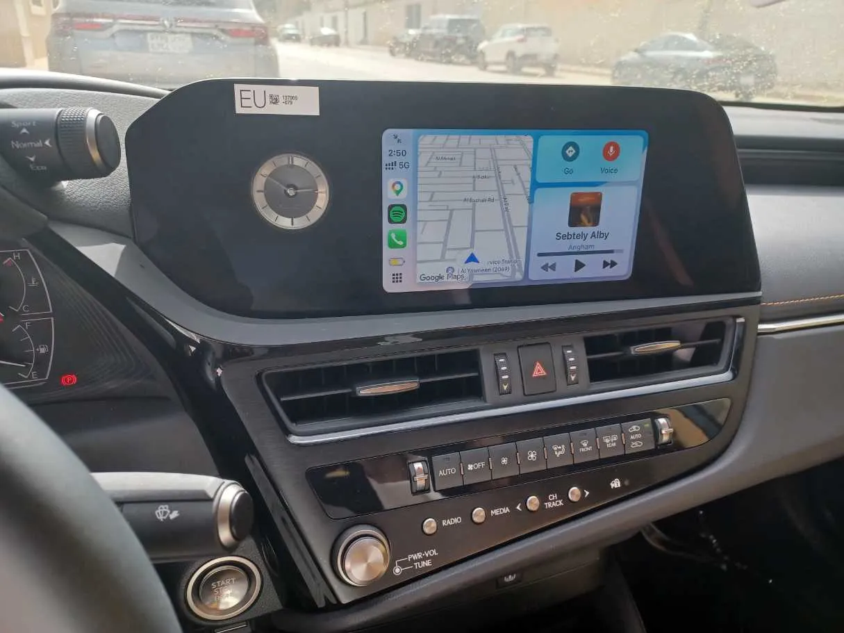 Car image 18
