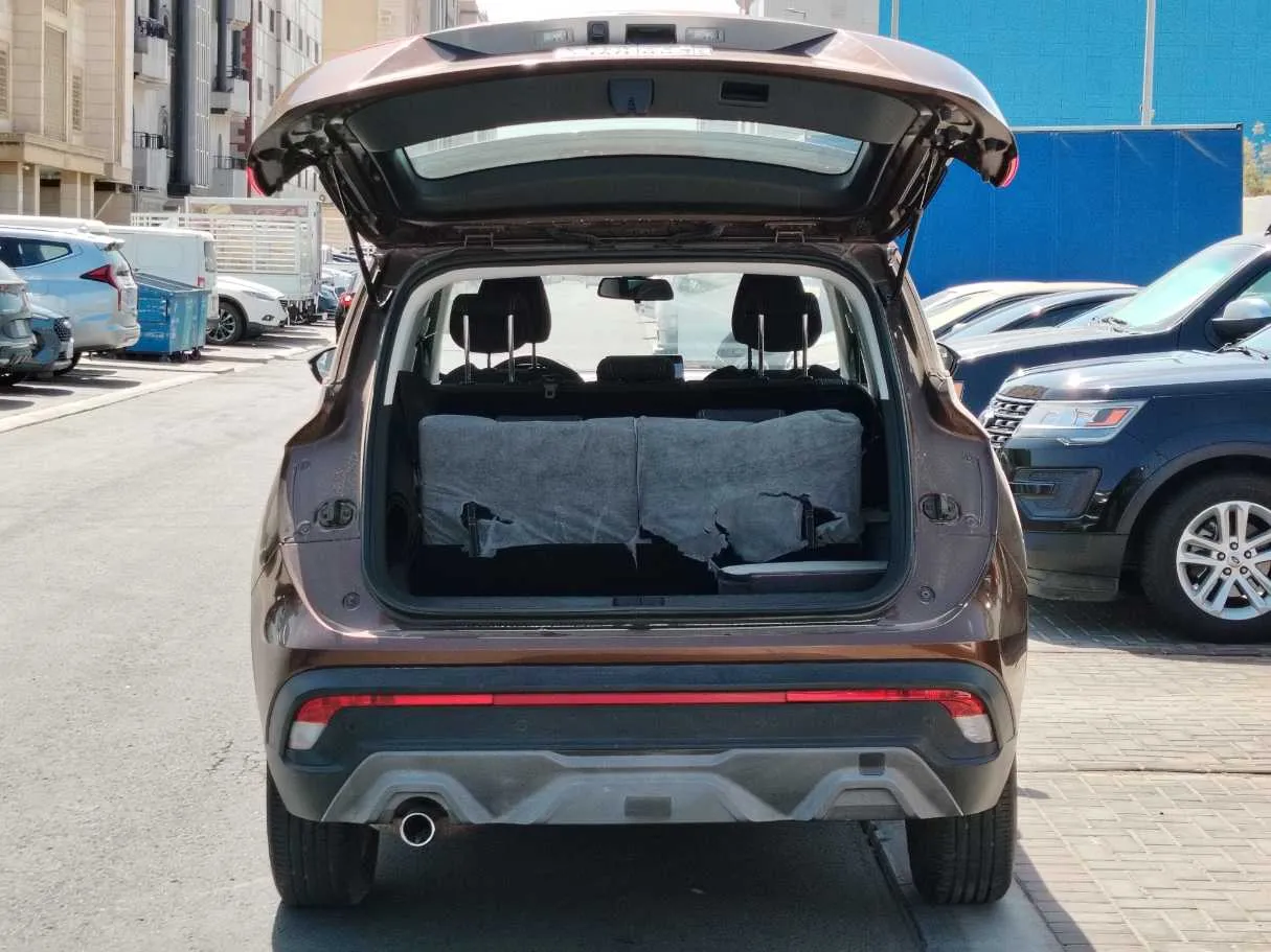 Car image 22