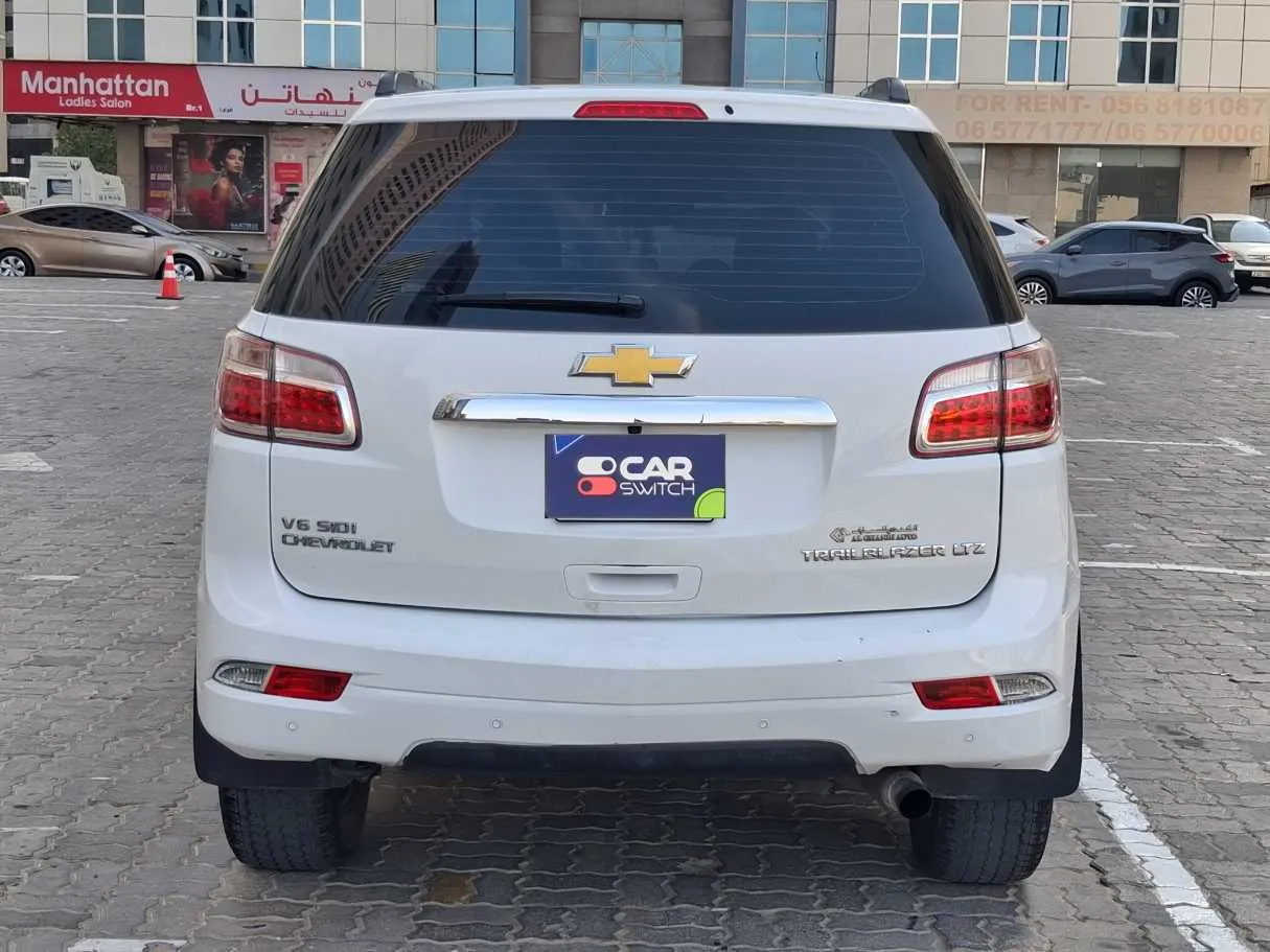 Car image 6