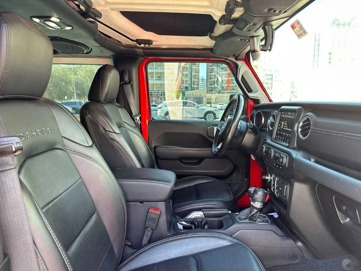 Car image 13