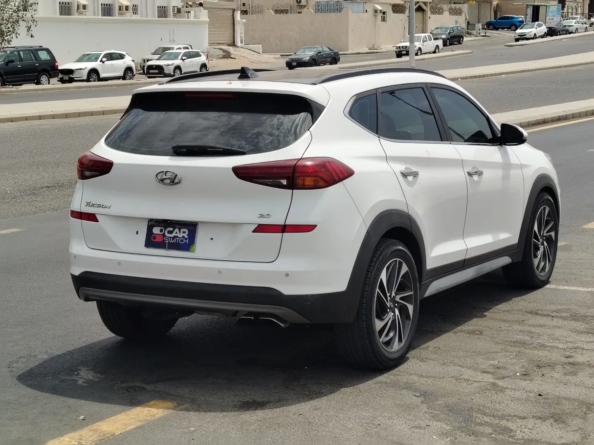 Car image 5