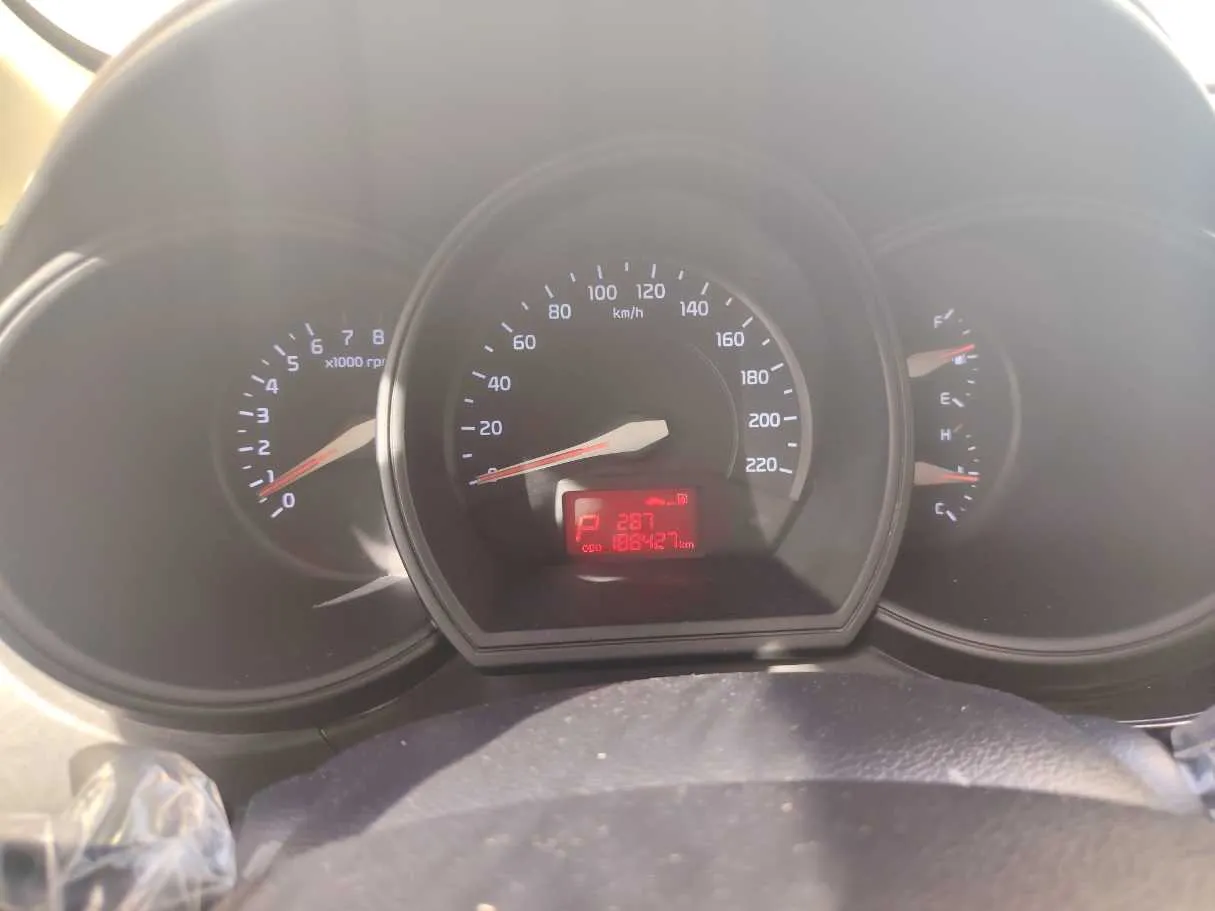 Car image 24