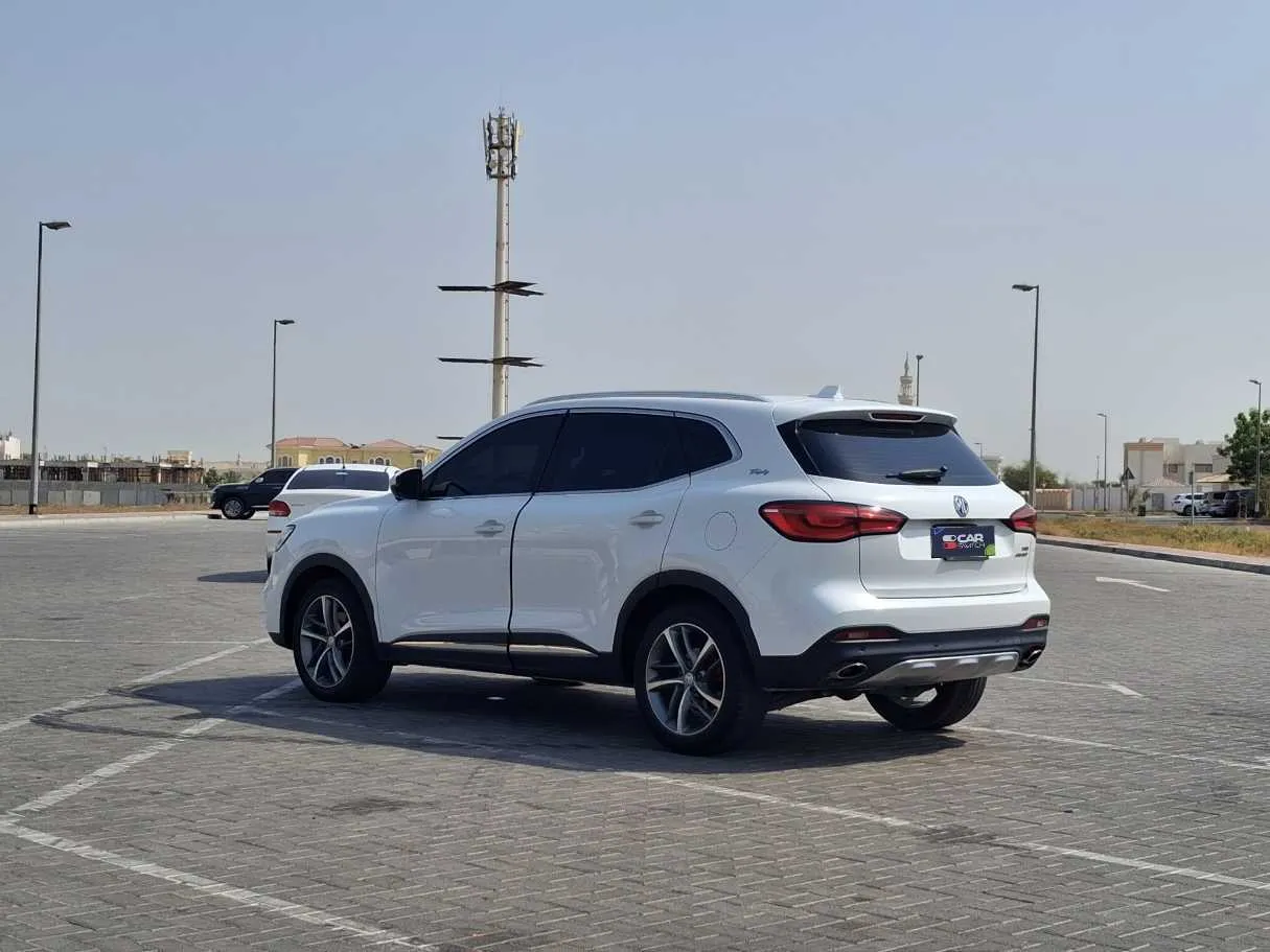 Car image 7