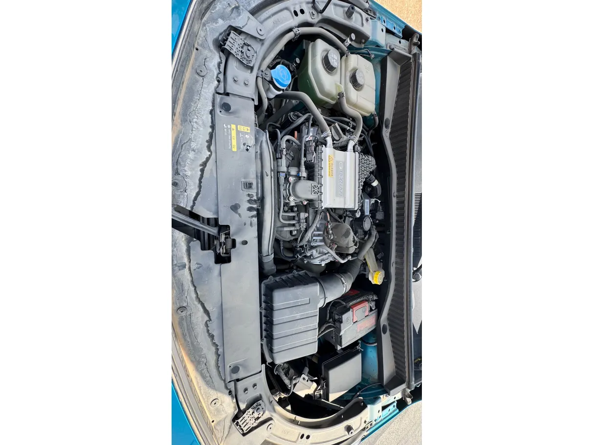 Car image 28