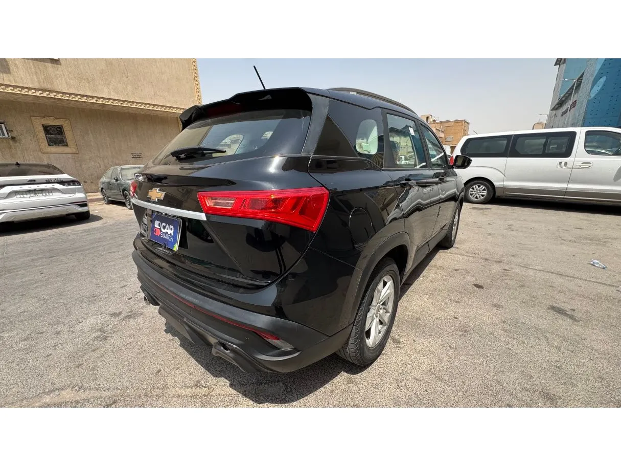 Car image 9