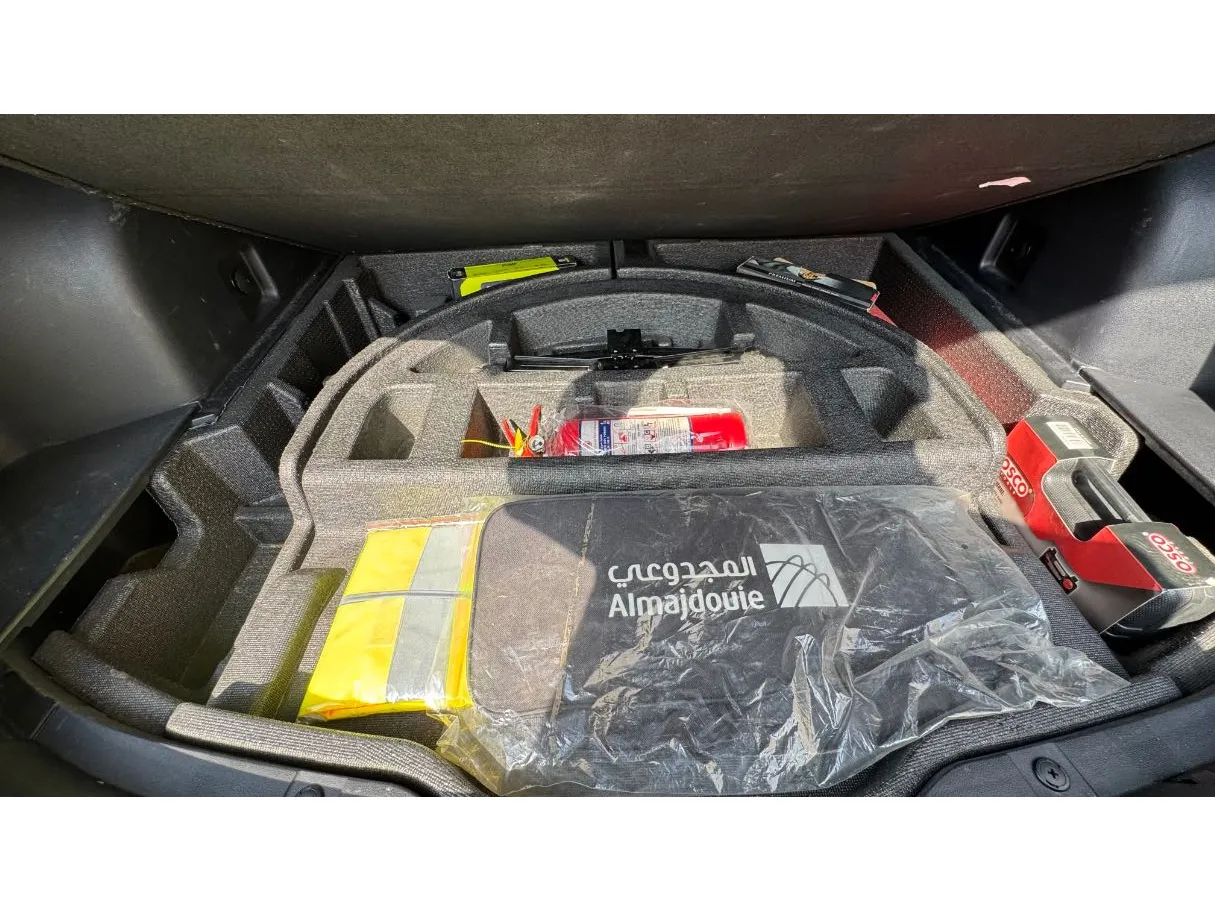 Car image 22