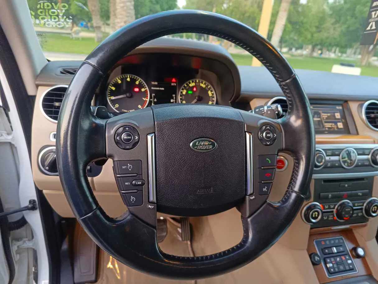 Car image 28