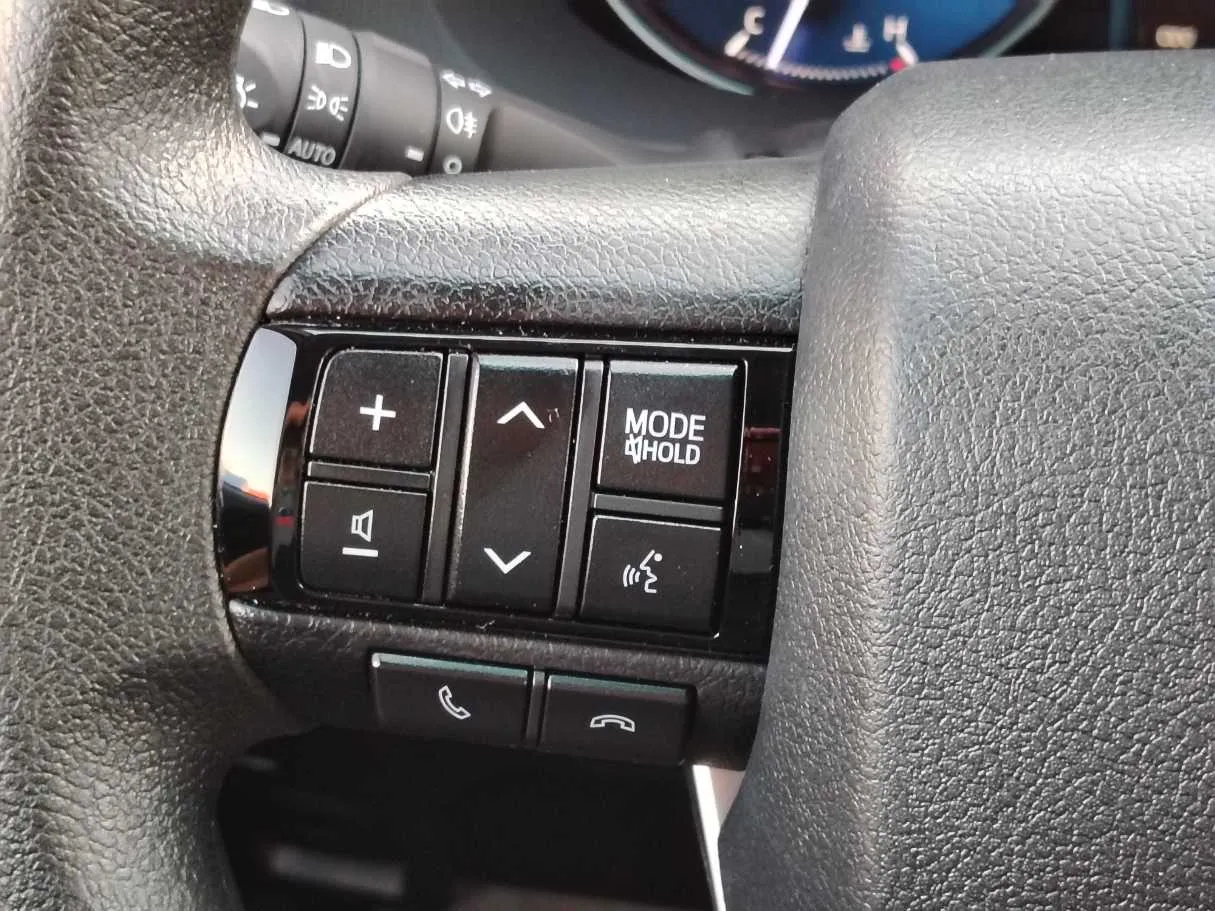 Car image 27