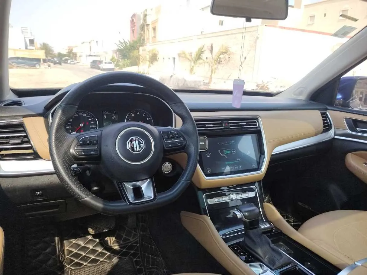 Car image 28
