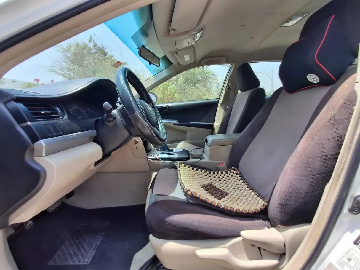 Car image 12