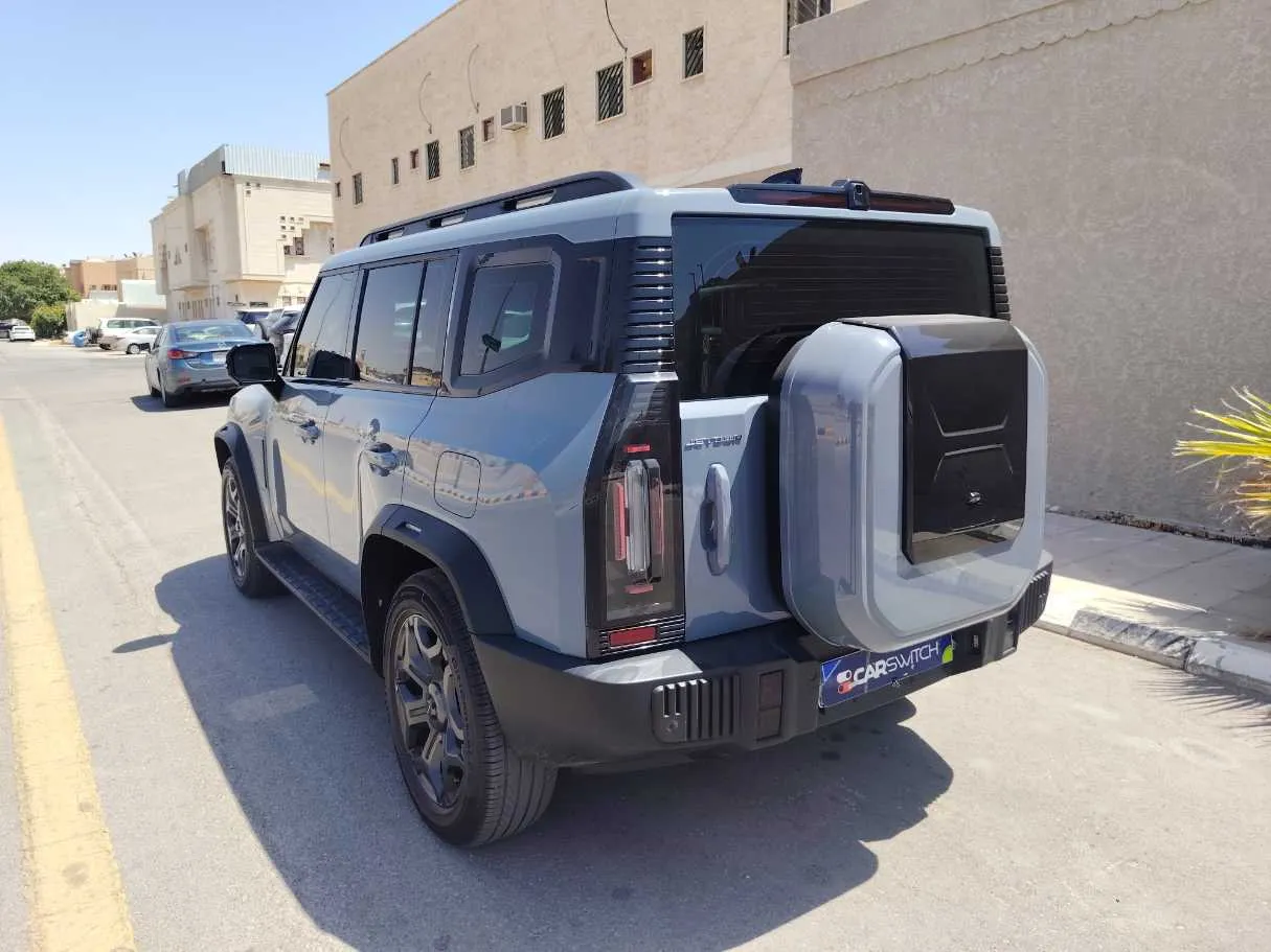 Car image 7