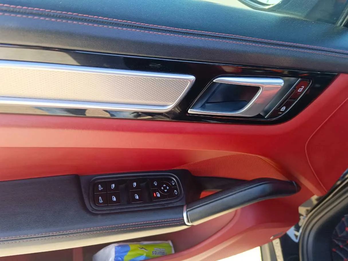 Car image 41